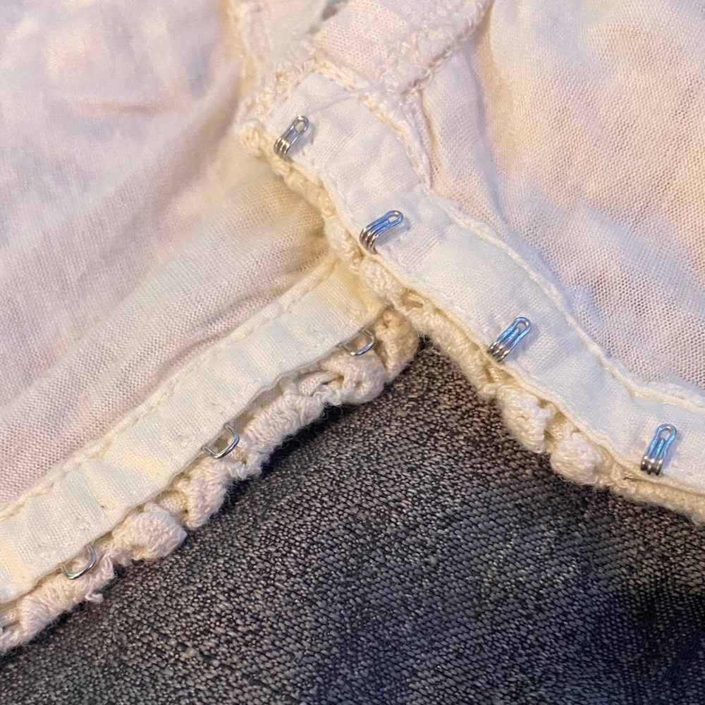 Stylish Cream Lace Crop Top - Picture 10 of 16